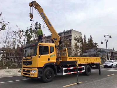 東風8噸隨車吊 多功能重載利器，廠家直推保障品質與價值